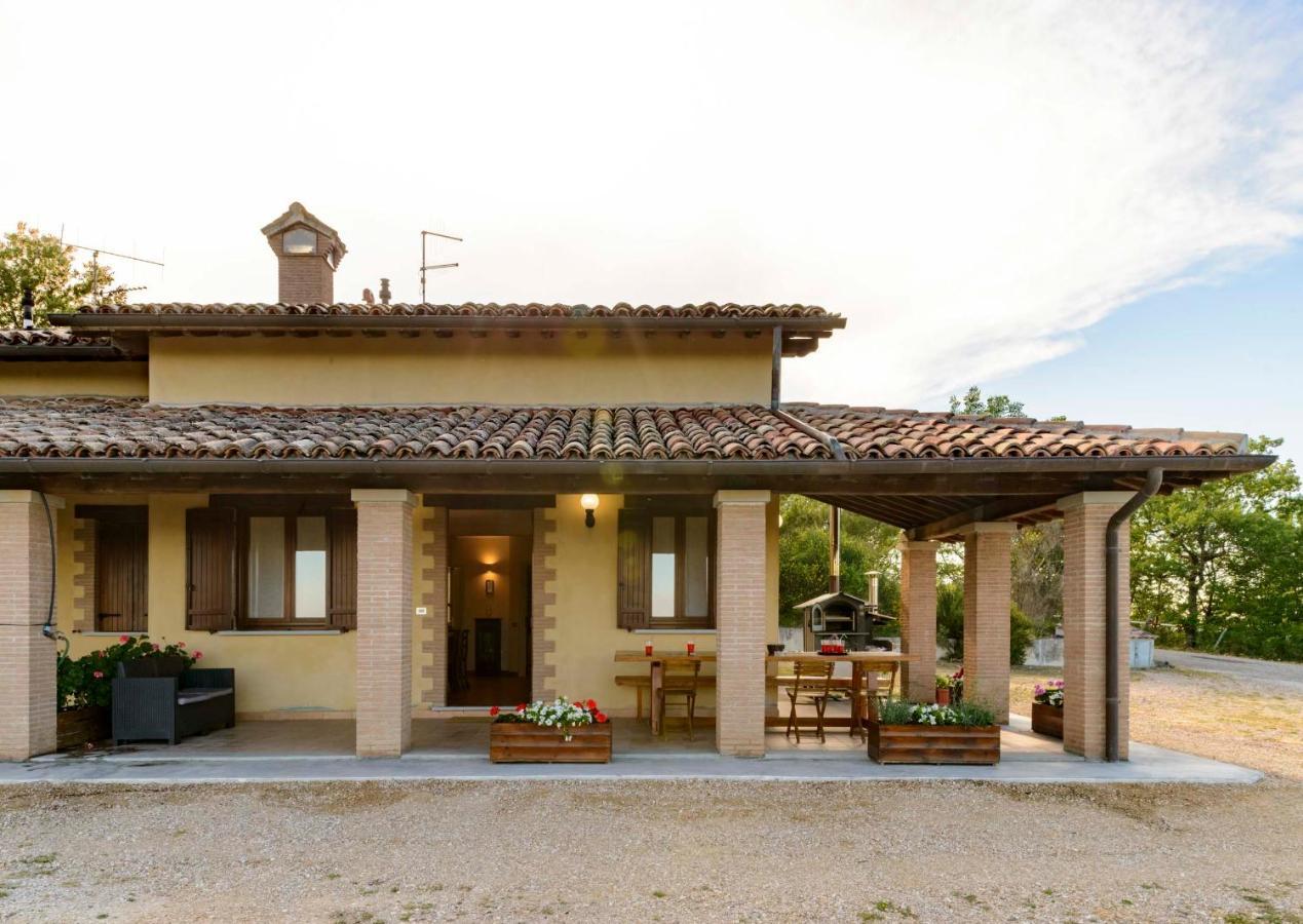 La Casa Di Claudia Villa Gubbio Exterior photo
